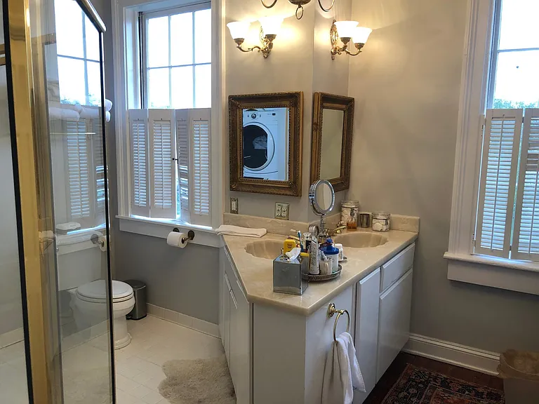 418 E Macon St — Photo 7