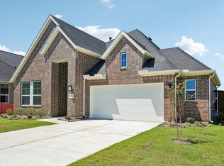 15039 Mission Ave, Mont Belvieu, TX 77523