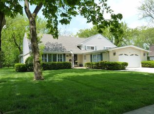 920 S Mitchell Ave, Arlington Heights, IL