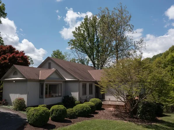 1101 Chestnut Hill Rd, Lynchburg, VA 24503