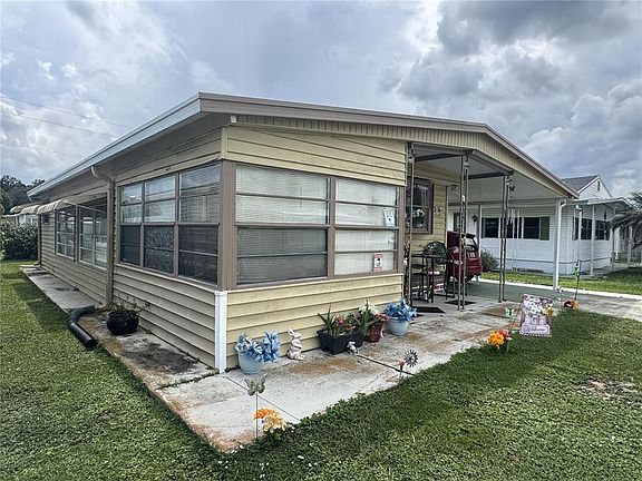 3rd image of 37140 8TH AVENUE
