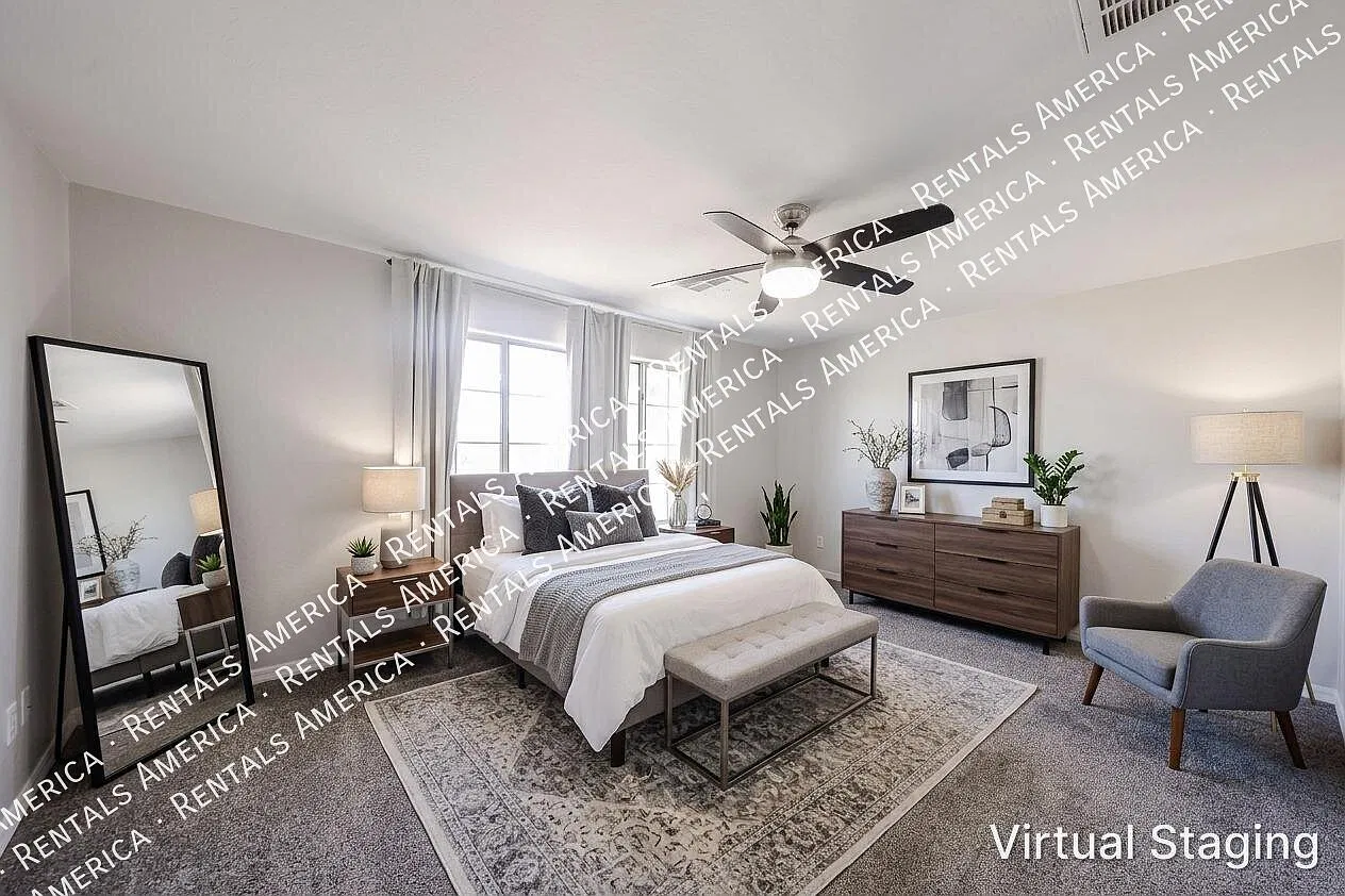 Beautifully Updated Chandler Home in Gated Nicholas Point Community — Photo 2
