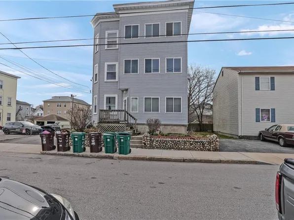 138 Hebert Ave, Woonsocket, RI 02895