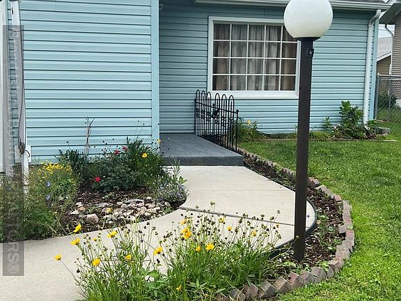 2nd image of 2120 W 1st St