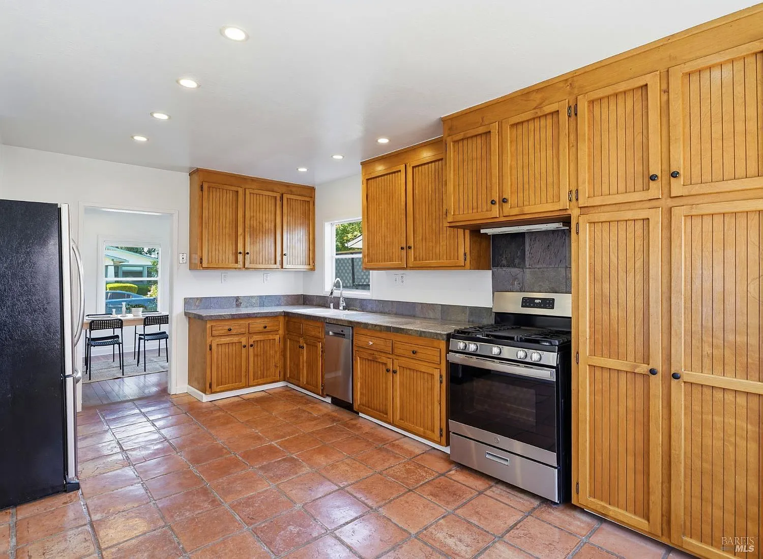 433 Lincoln Street - Photo 7