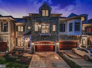 18382 Fairway Oaks Sq, Leesburg, VA 20176