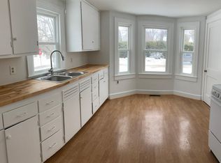 16 Thornton Rd, Scarborough, ME 04074