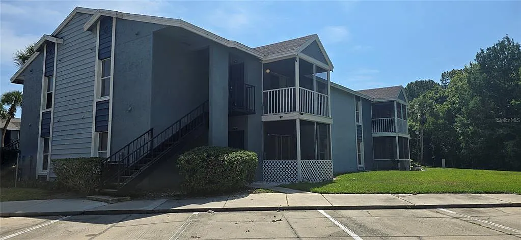 2 bed, 2.0 bath, 910 sqft, $1,400 — Photo 1