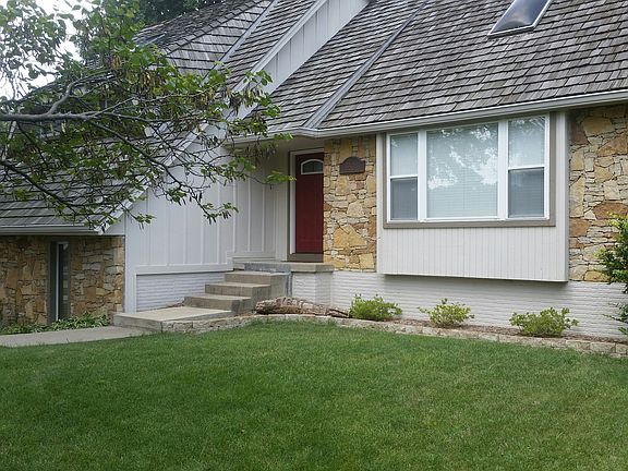 3rd image of 3504 NE Logwood Ct