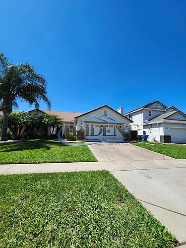 1715 Shoreline Dr Photo 1