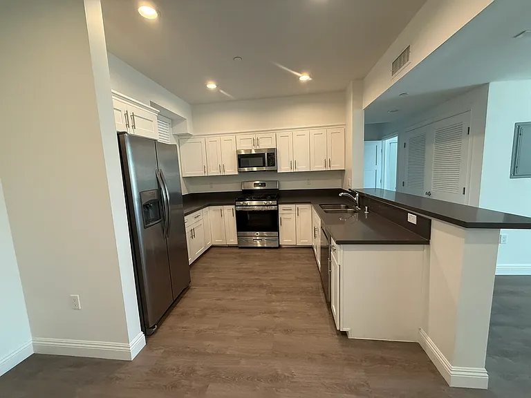 7120 Bellaire Ave #206 — Photo 16
