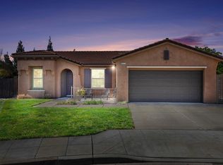 3271 N Hornet Ave, Fresno, CA