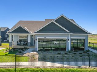 1878 Rainier Dr, Shakopee, MN 55379