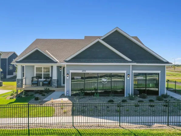1878 Rainier Dr, Shakopee, MN 55379