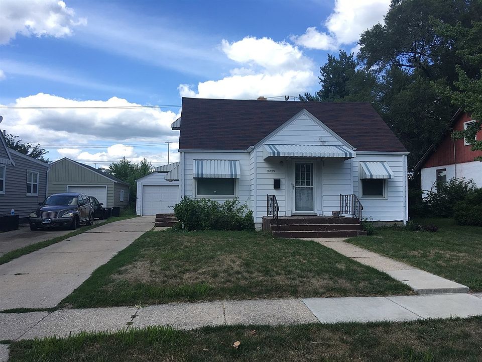1st image of 2829 Summerdale Ave