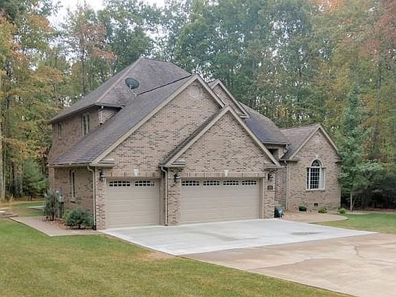 2nd image of 109 March Chapel Ln