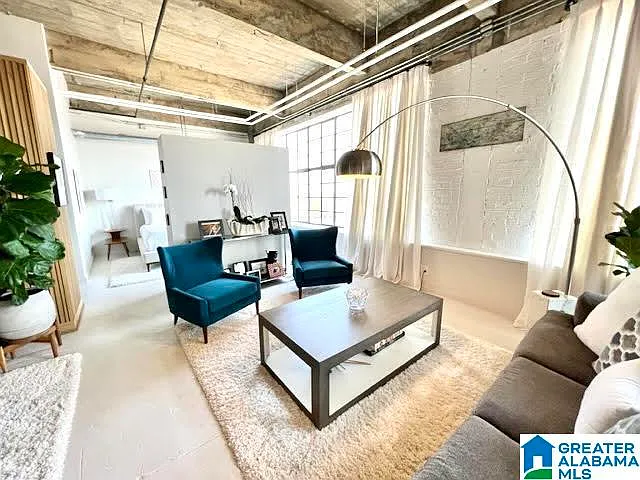 2329 1st Ave N #403 — Photo 15