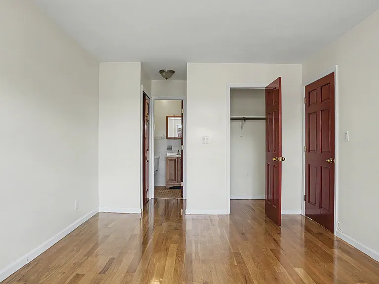 10310 92nd St #3 — Photo 9