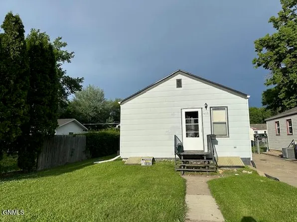 415 N 12th St, Bismarck, ND 58501