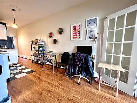 Rented by Compass | media 12