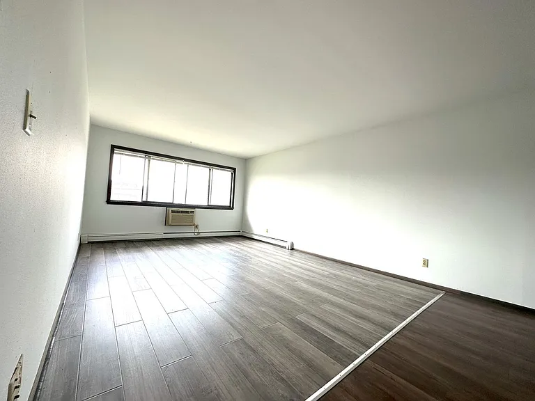 94th Homes — Photo 17