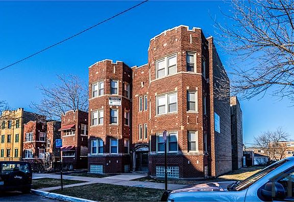 2nd image of 10901 S Vernon Ave