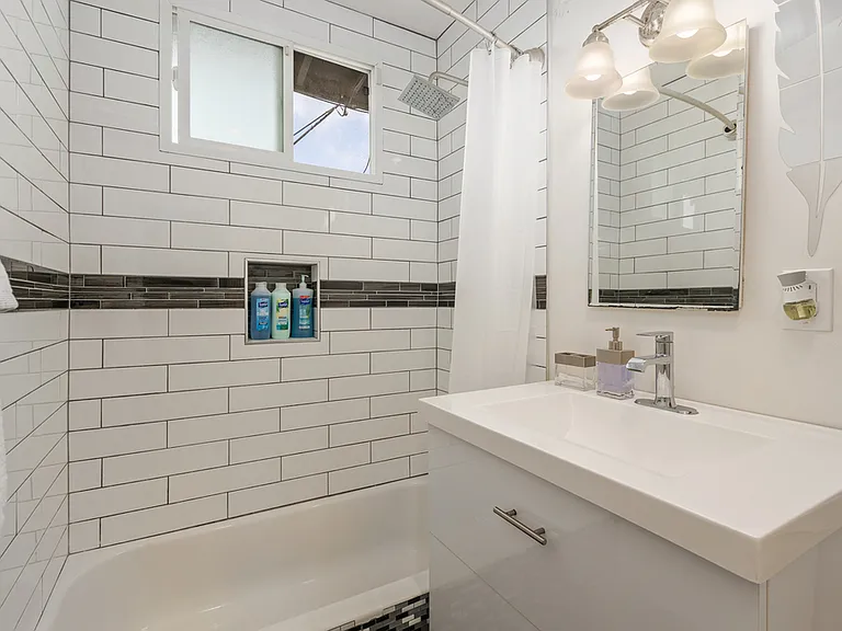3254 Logan Ave — Photo 12