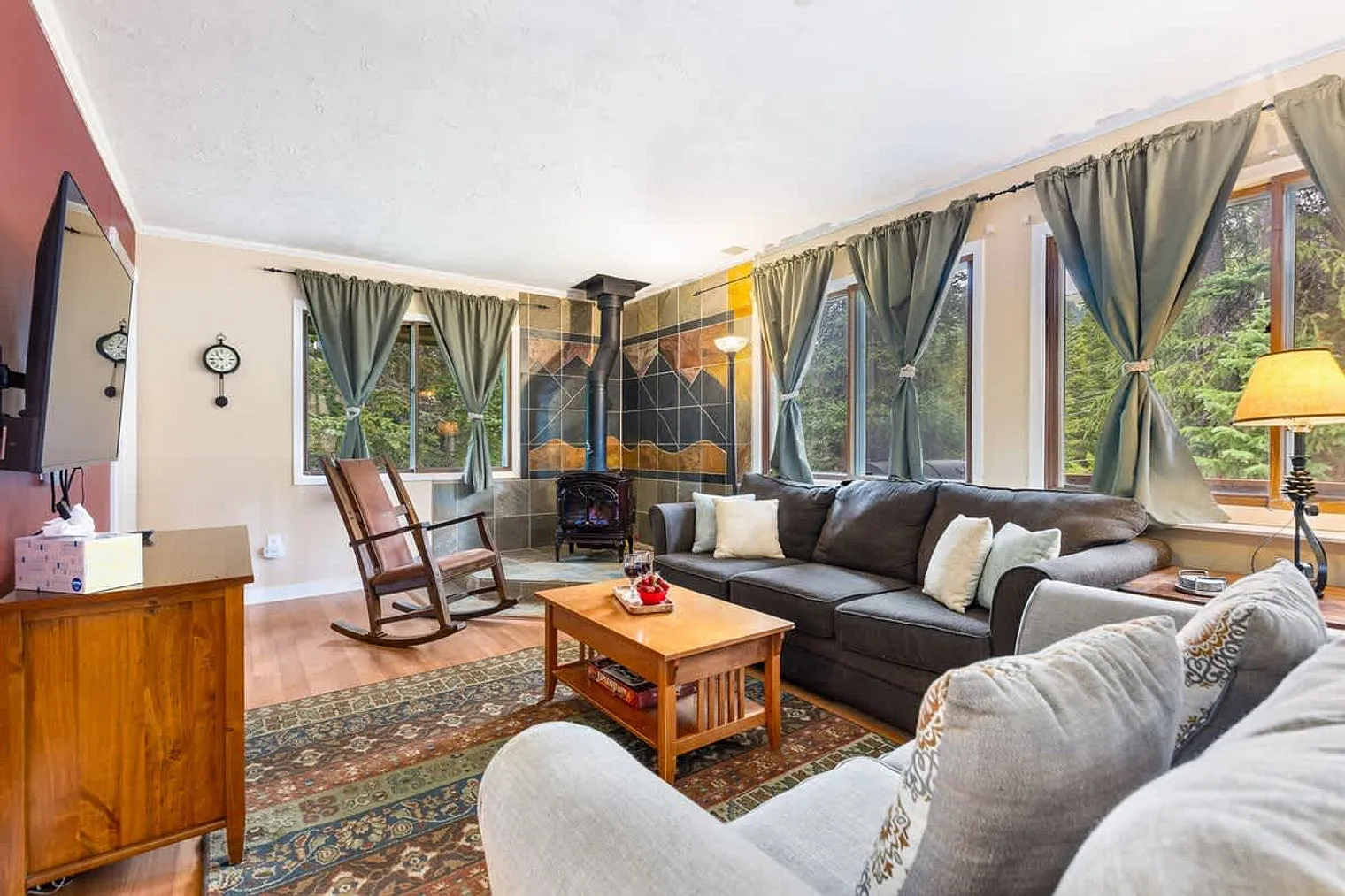 3 bed, 2.0 bath, $4,540 — Photo 1