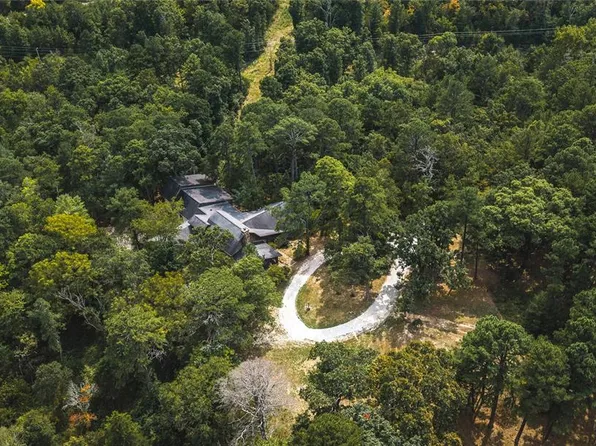 18513 State Route Dd St, Saint James, MO 65559