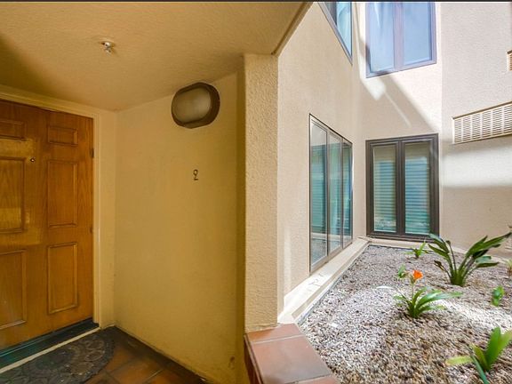 4th image of 333 Coast Blvd Unit 2