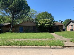 818 Quebec Dr, Garland, TX 75040