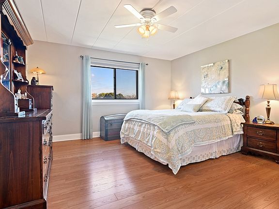 5th image of 1491 Ashland Ave APT 5SE