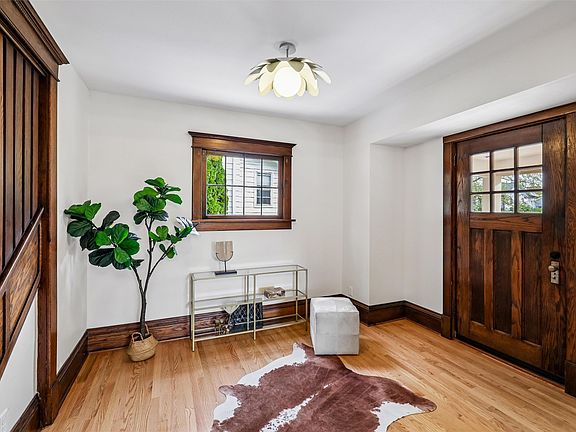 3rd image of 678 26th St