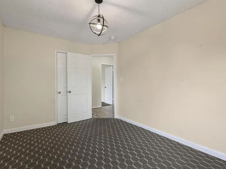 117 Elizabeth St #3 — Photo 7