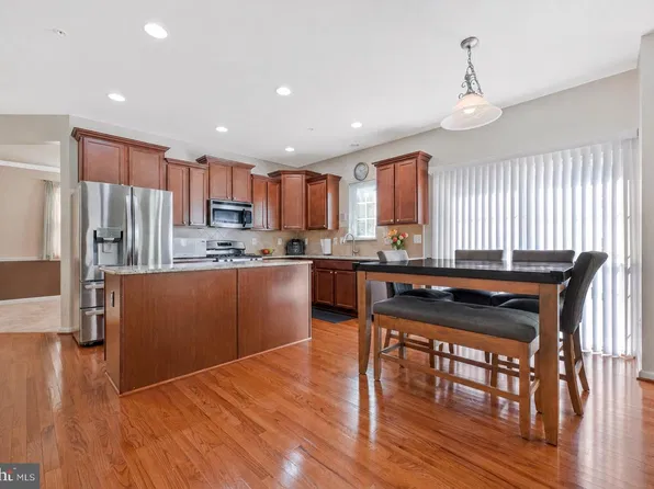 10437 Silvervine Ct, Waldorf, MD 20603
