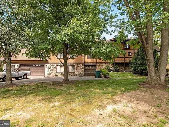 2nd image of 1033 Potomac Dr #840