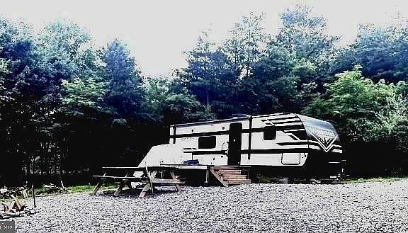 5th image of 172 Majestic Ln