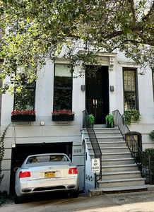328 E 69th St, New York, NY, 10021