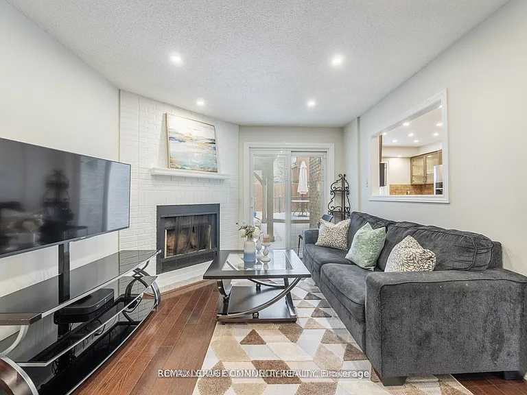 1552 Dellbrook Ave — Photo 6
