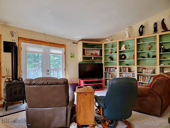 5th image of 27 Tamarack Ln