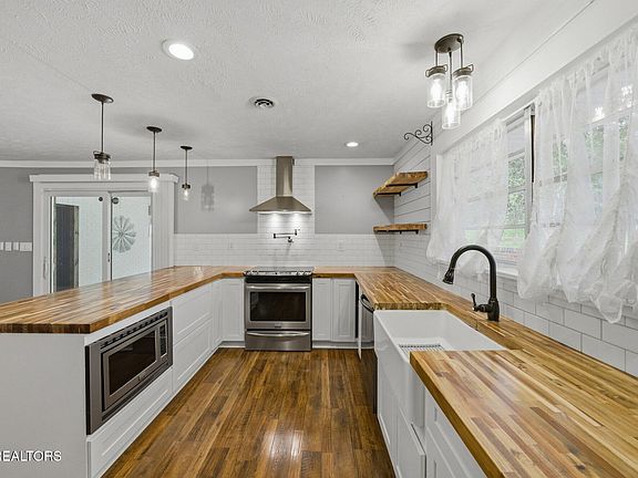 3rd image of 3477 Old Kentucky Rd