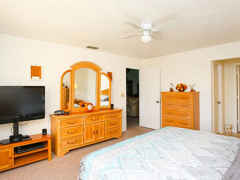 4030 Northlight Dr — Photo 24