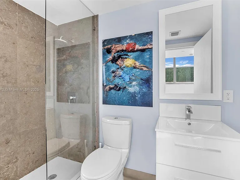 9501 Collins Ave #1 — Photo 42