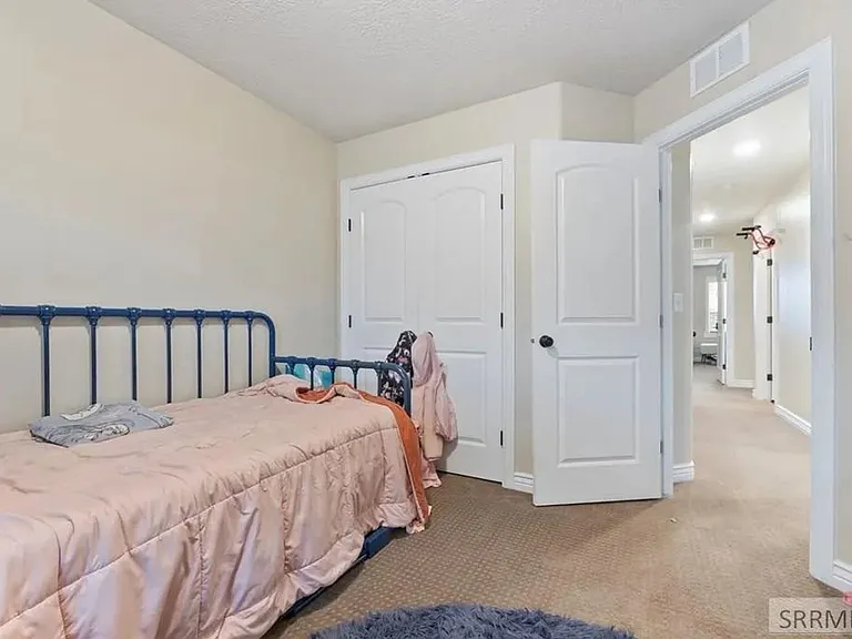 565 Pioneer Rd #215 — Photo 26