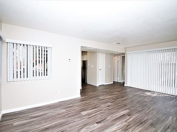 3rd image of 812 Beelard Dr