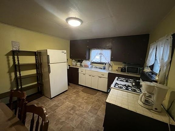 2nd image of 144 Pike Street