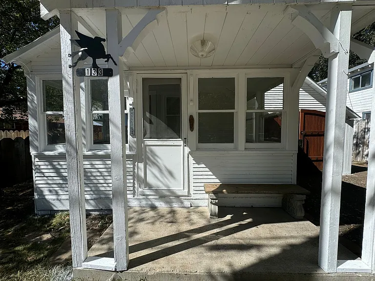 133 Stover Rd — Photo 4