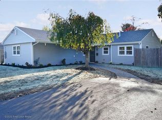 25 Whippoorwill Rd, Warwick, RI 02888