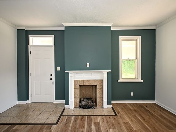 2nd image of 697 E Main St