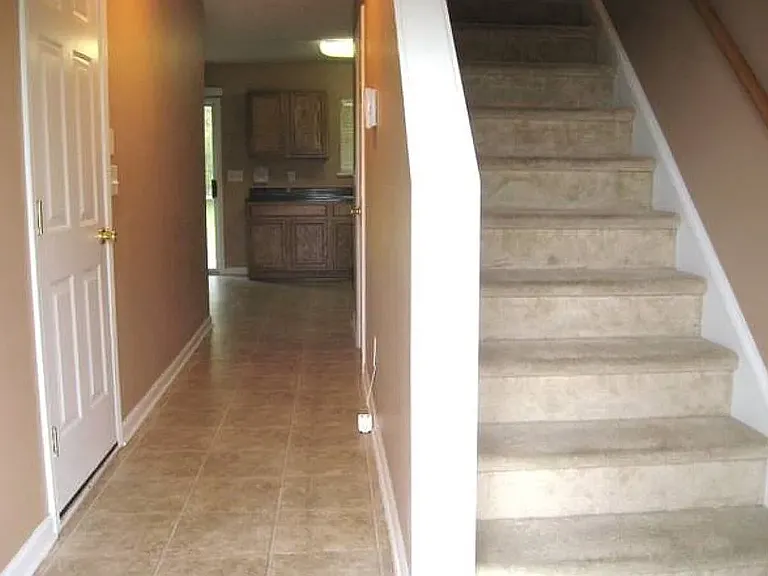 392 Eagle Pointe Dr — Photo 9